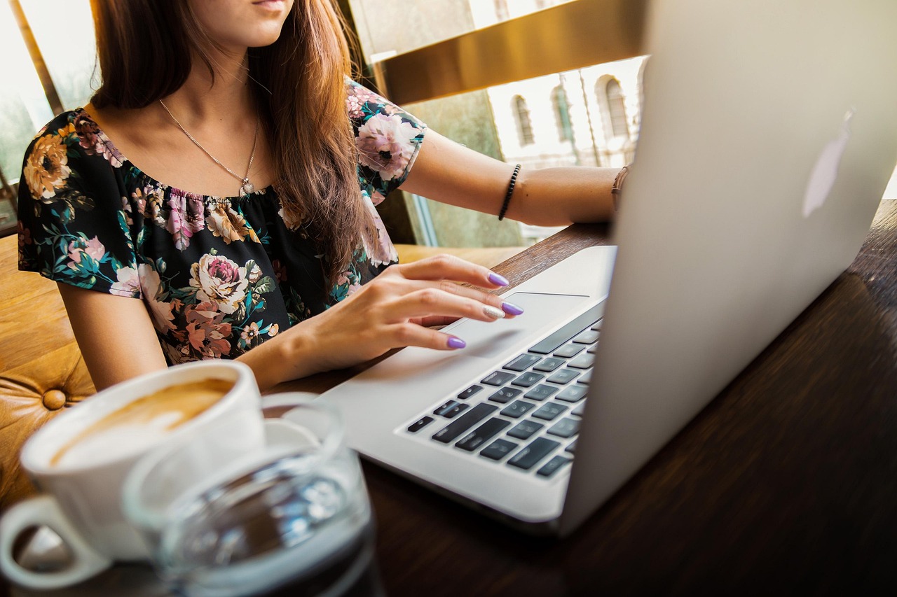 Laptop für Online-Buchung